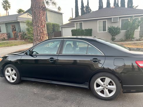 Used 2010 Toyota Camry SE image 8
