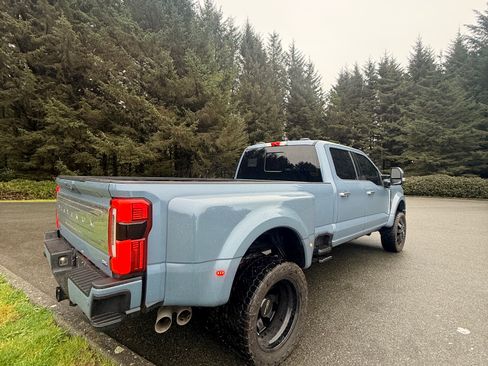 Used 2023 Ford F450 Platinum w/ FX4 Off-Road Package image 8