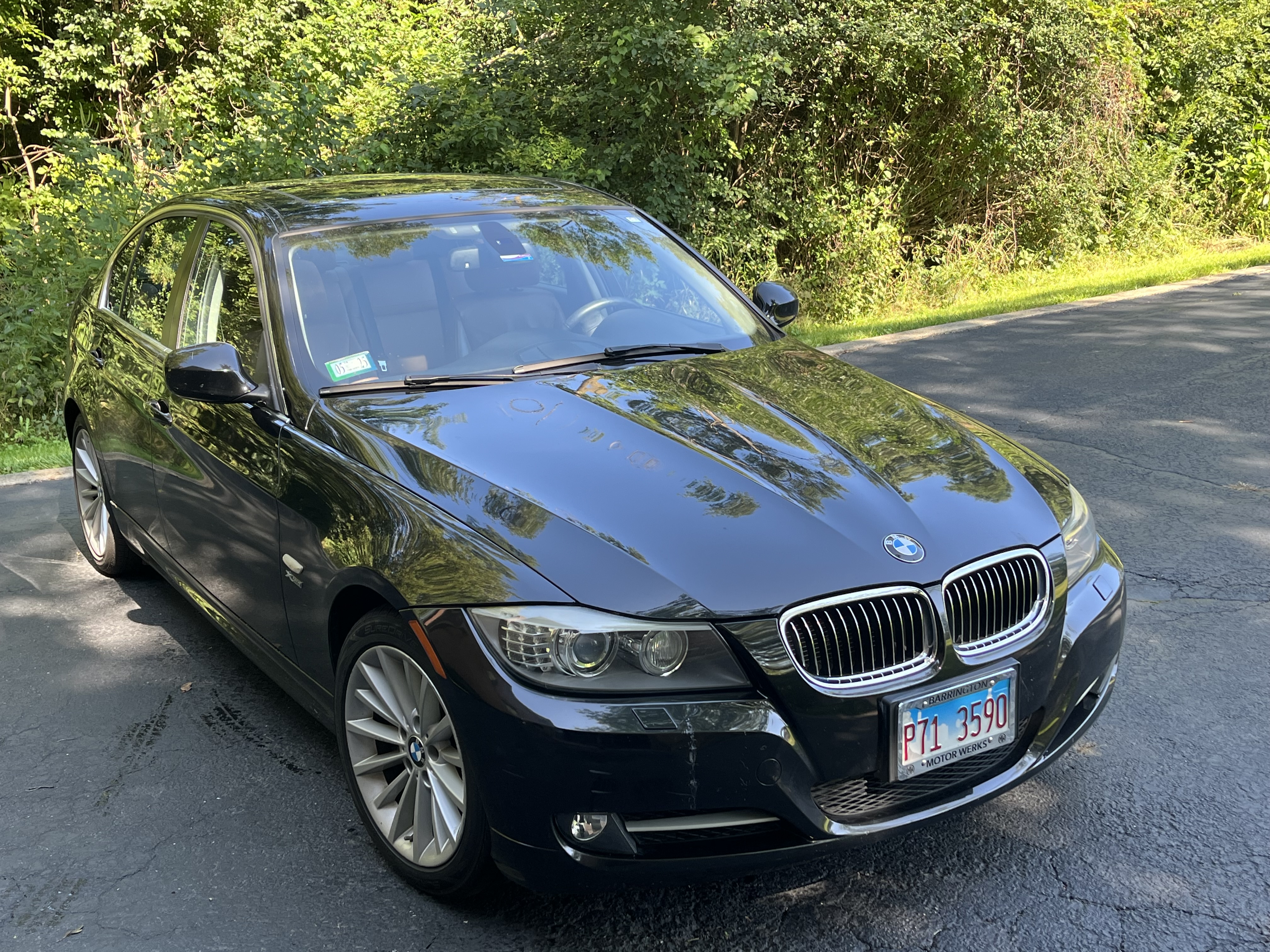 Used 2011 BMW 335i xDrive Sedan AWD/4WD image 4