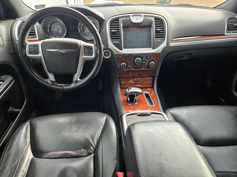 Used 2013 Chrysler 300 Sedan 4D w/ Driver Convenience Group image 15