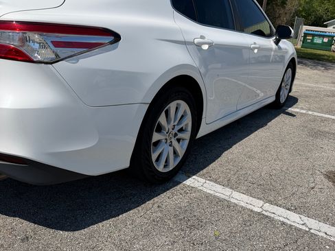 Used 2020 Toyota Camry LE image 17