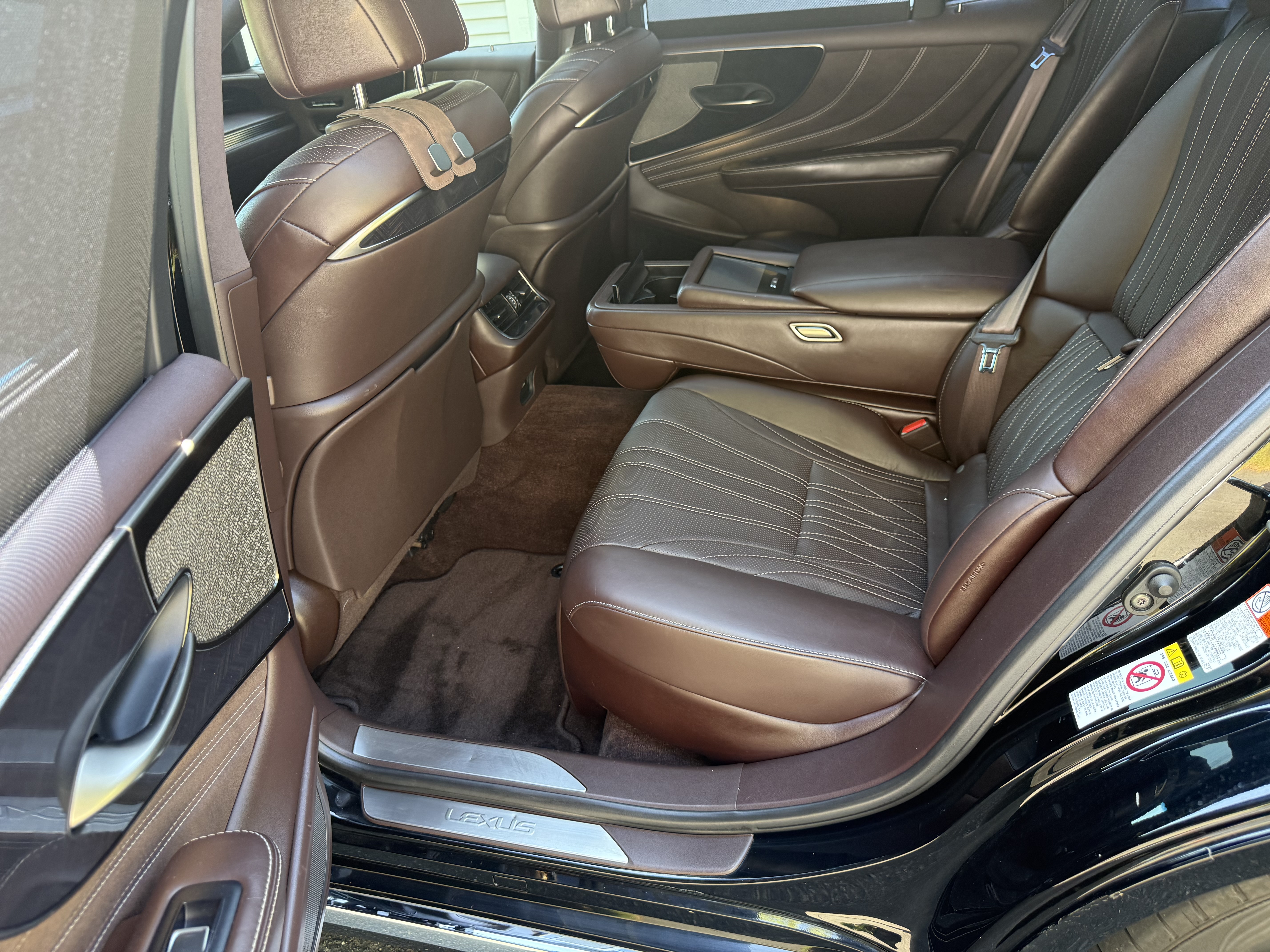 Used 2018 Lexus LS 500 AWD w/ Luxury Package image 22