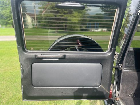 Used 2013 Mercedes-Benz G 550 image 13