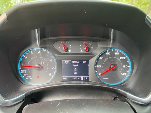 Used 2018 Chevrolet Equinox LT image 12