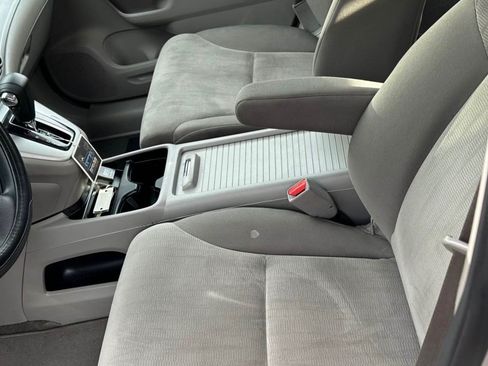 Used 2014 Honda CR-V LX image 8