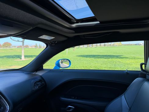 Used 2016 Dodge Challenger R/T Plus image 9