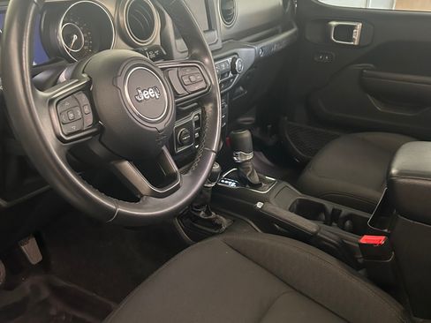 Used 2020 Jeep Wrangler Unlimited Sport AWD/4WD image 6