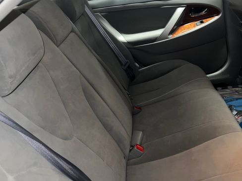 Used 2009 Toyota Camry XLE image 2