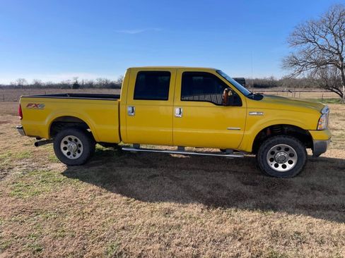 Used 2005 Ford F250 Lariat image 5
