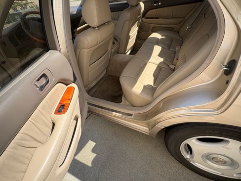 Used 1999 Lexus LS 400 image 21