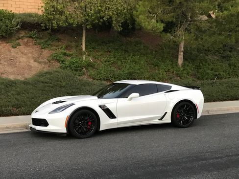 Used 2016 Chevrolet Corvette Z06 w/ 2LZ Preferred Equipment Group RWD image 1