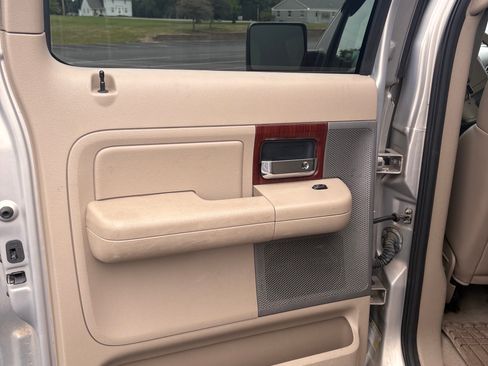 Used 2006 Ford F150 Lariat AWD/4WD image 26