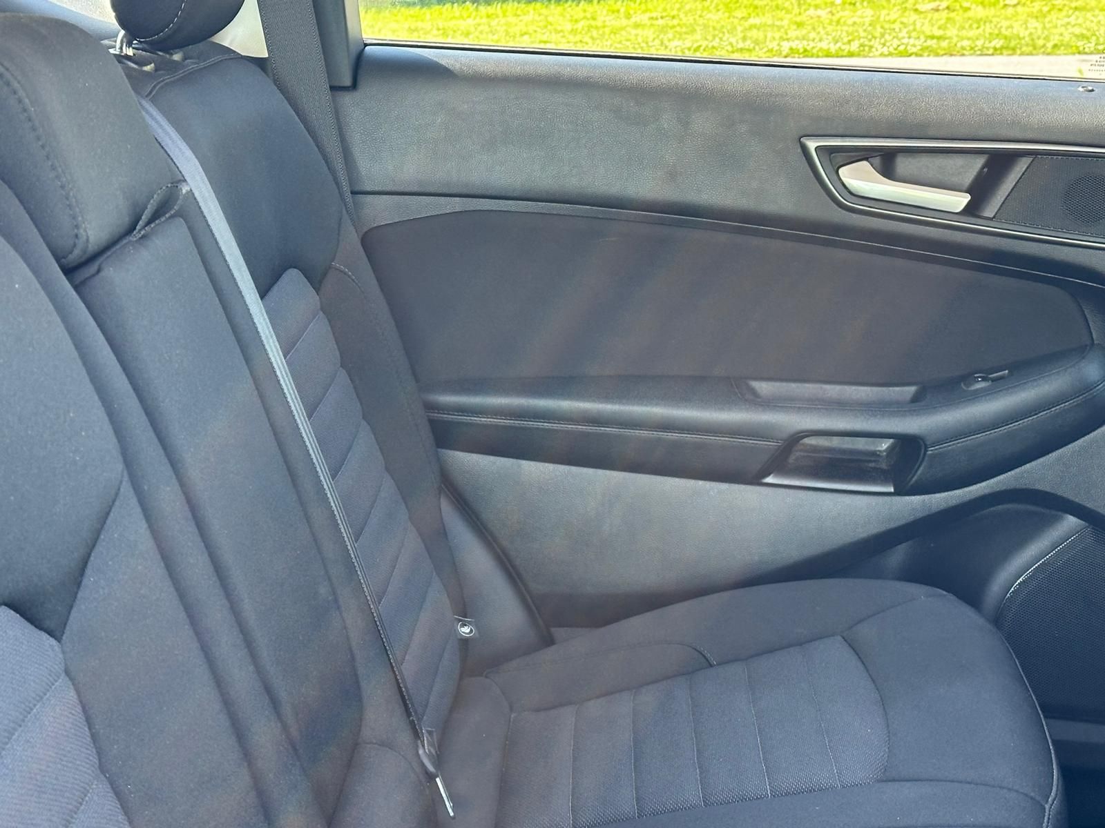 Used 2019 Ford Edge SE w/ Cargo Accessory Package FWD image 13