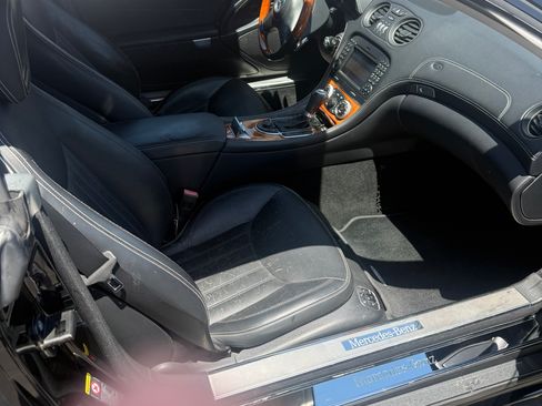 Used 2012 Mercedes-Benz SL 550 image 11