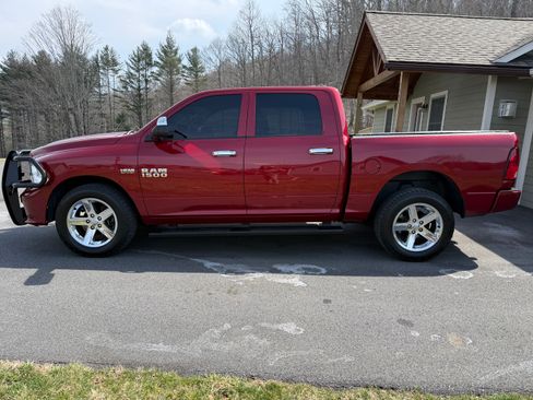 Used 2014 RAM 1500 Express image 4