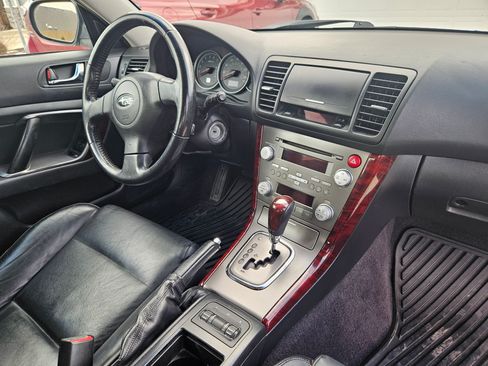 Used 2007 Subaru Outback 2.5i Limited image 11