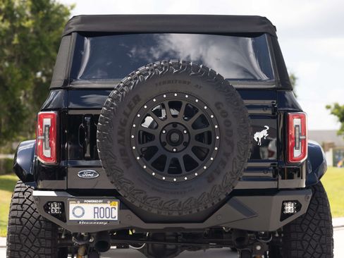 Used 2022 Ford Bronco Badlands image 16