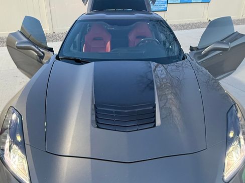 Used 2016 Chevrolet Corvette Stingray Coupe w/ Carbon Flash Badge Package image 9