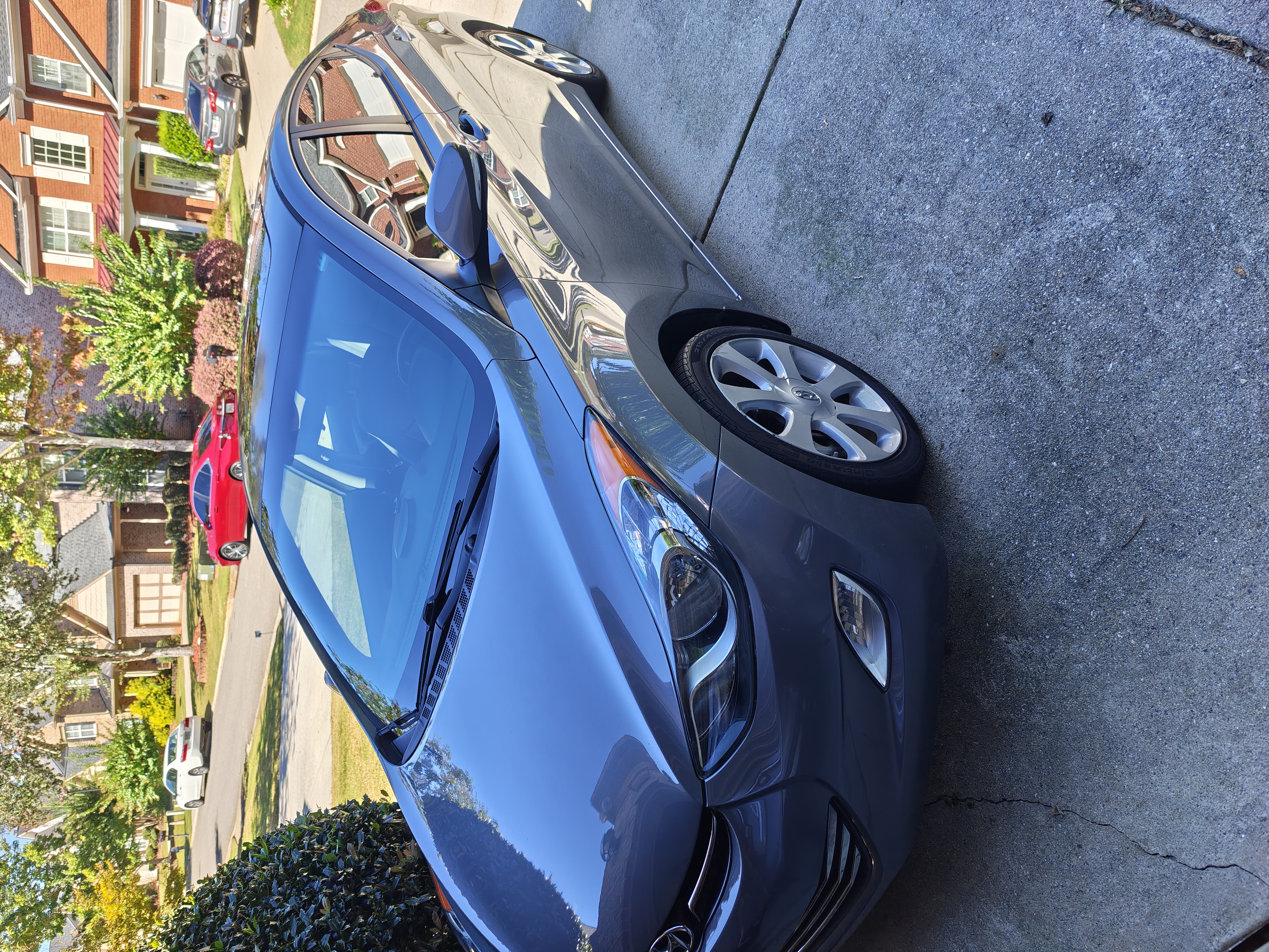 Used 2013 Hyundai Elantra Limited w/ Technology Pkg FWD image 4