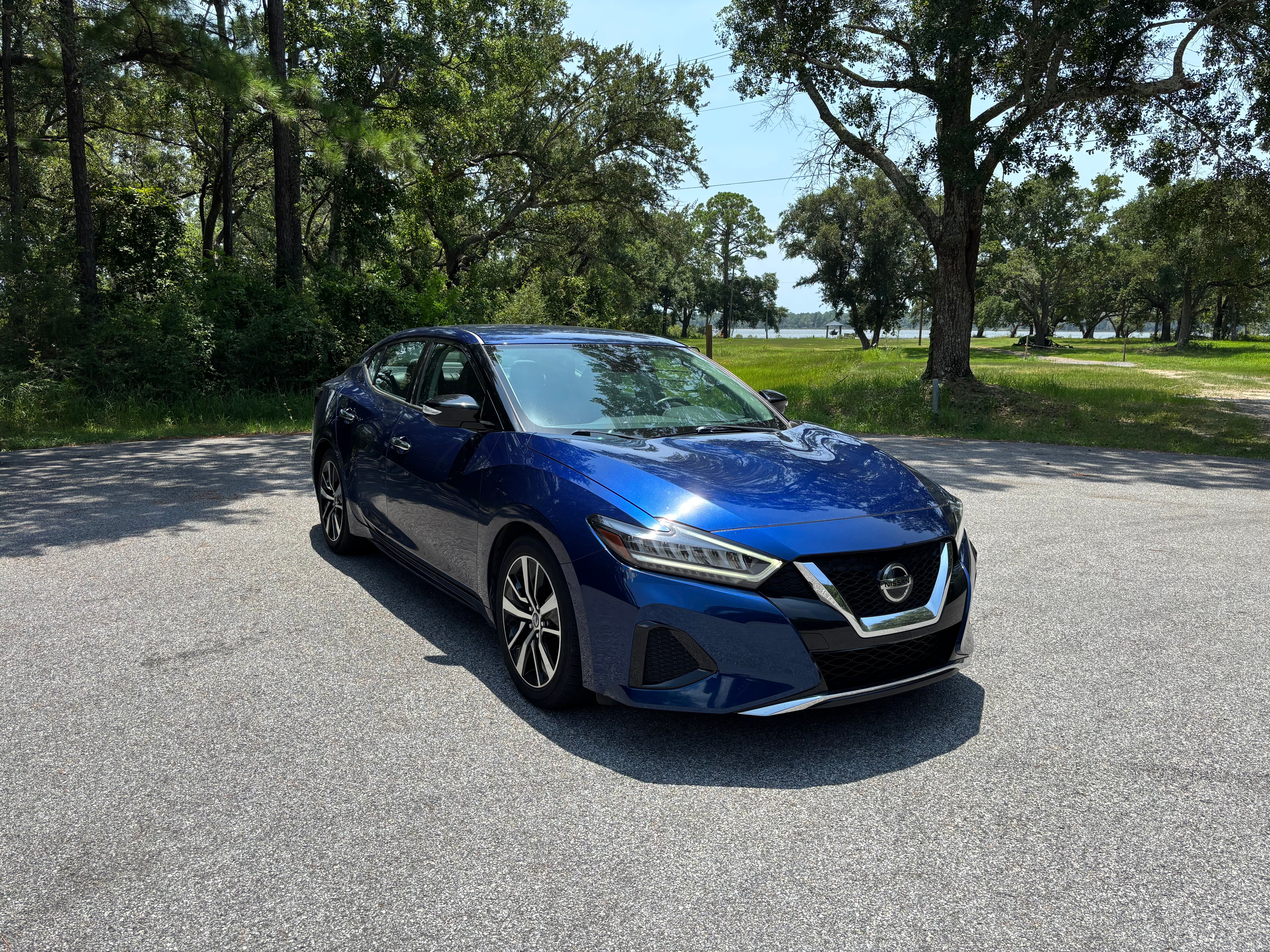 Used 2022 Nissan Maxima SV w/ Floor Mat Group FWD image 1