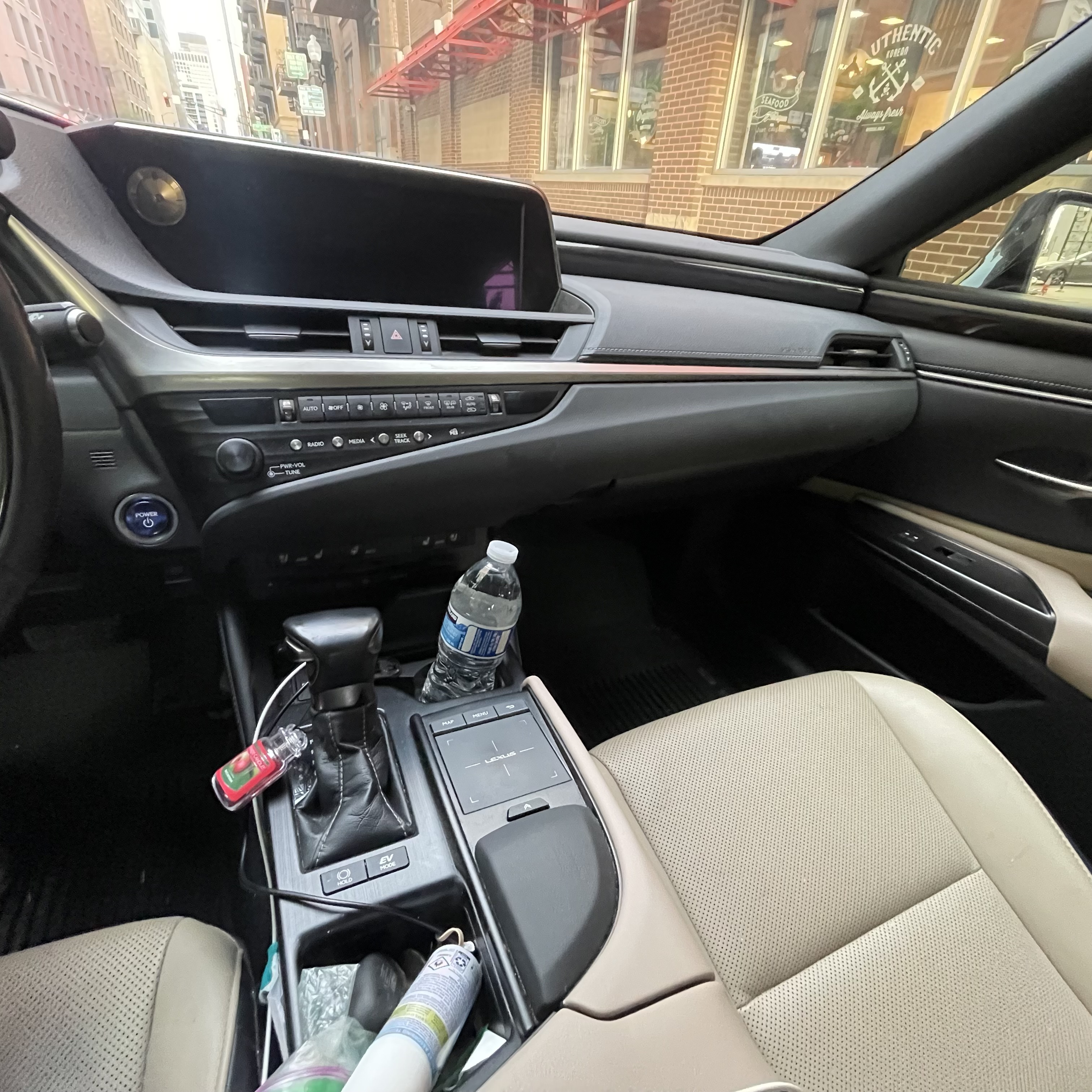 Used 2020 Lexus ES 300h w/ Premium Package FWD image 8