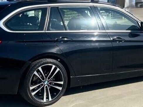 Used 2018 BMW 330i xDrive Wagon image 5
