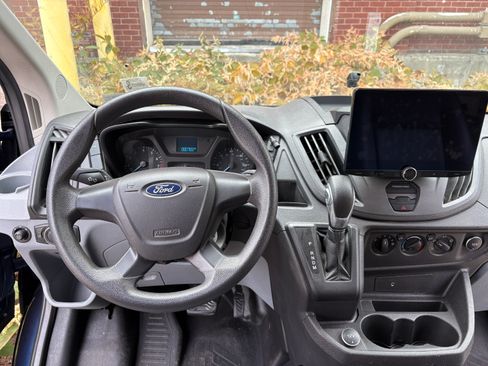 Used 2018 Ford Transit 250 130 Medium Roof image 13