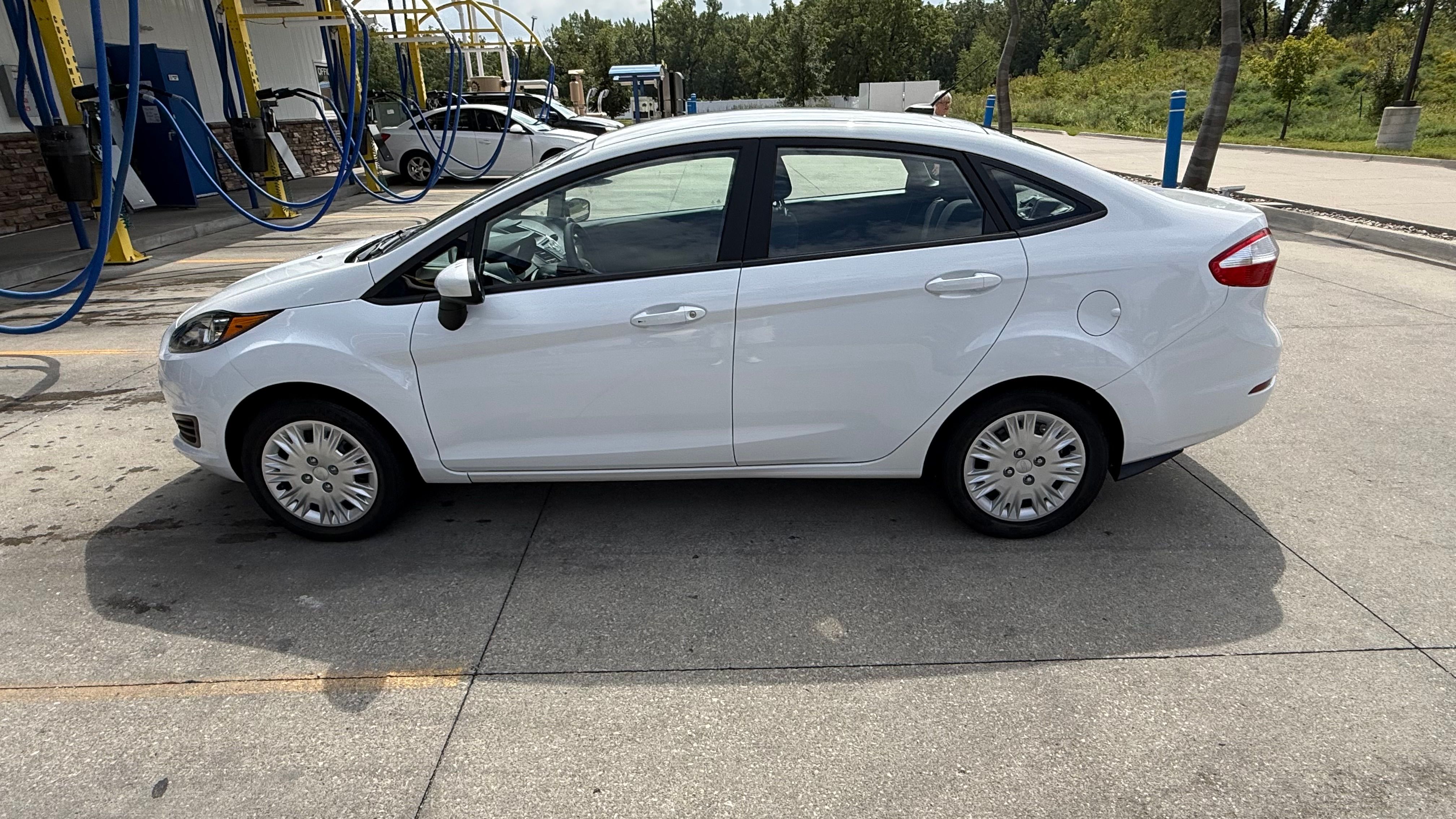 Used 2018 Ford Fiesta S FWD image 4