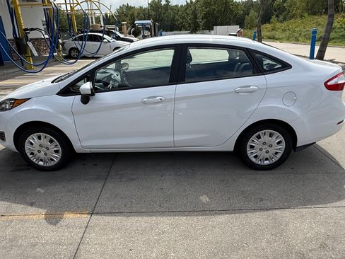 Used 2018 Ford Fiesta S FWD image 4