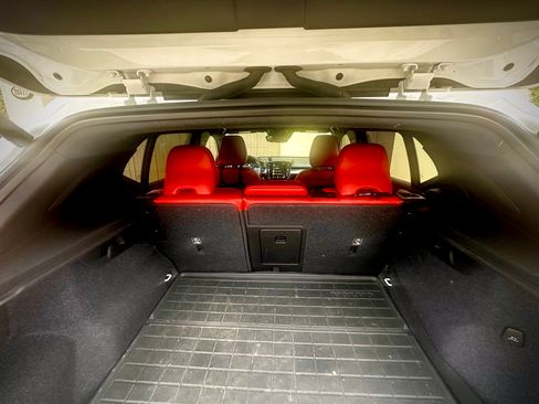 Used 2019 Volvo XC40 T5 Momentum image 15