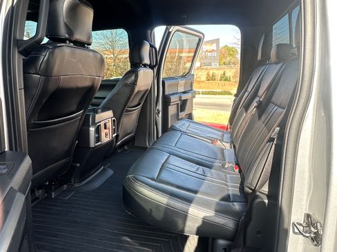 Used 2016 Ford F150 XLT w/ Equipment Group 302A Luxury image 10