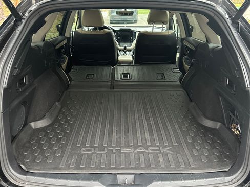 Used 2020 Subaru Outback Limited image 15