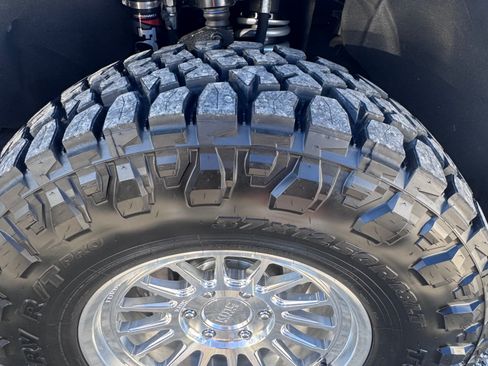 Used 2020 Chevrolet Silverado 1500 LTZ w/ LTZ Premium Package image 5