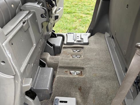 Used 2004 GMC Envoy XUV SLT image 17