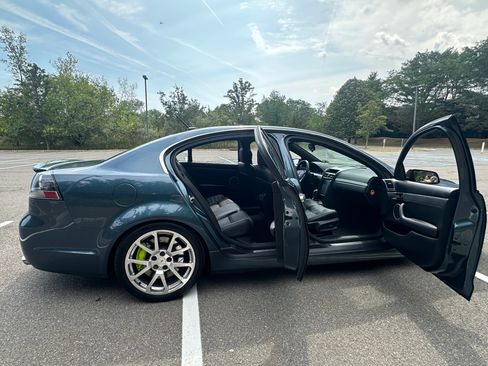 Used 2009 Pontiac G8 GT w/ Premium Package image 13