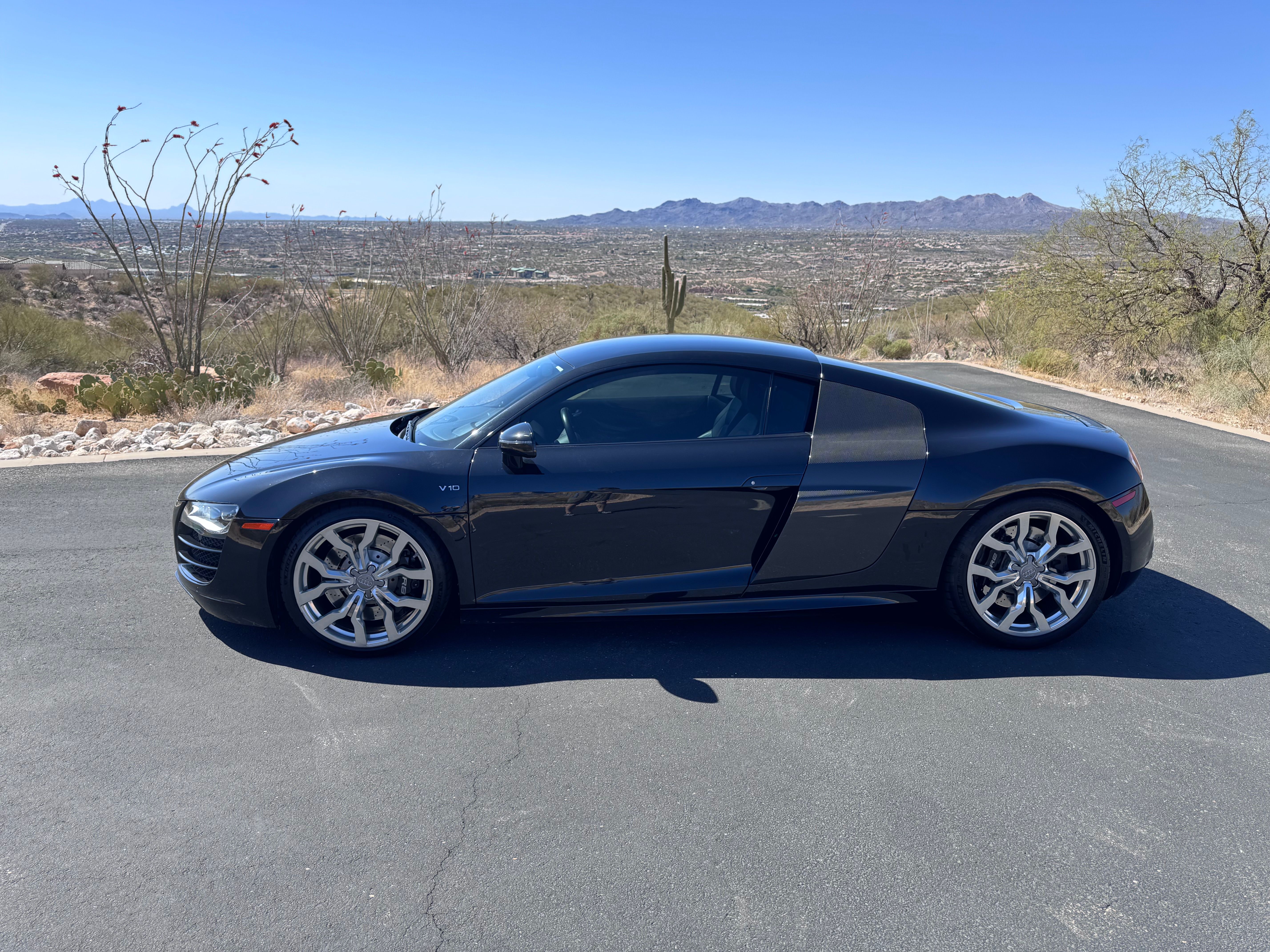 Used 2012 Audi R8 V10 AWD/4WD image 1