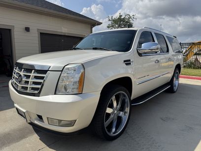 Used 2007 Cadillac Escalade ESV Platinum w/ Information Package