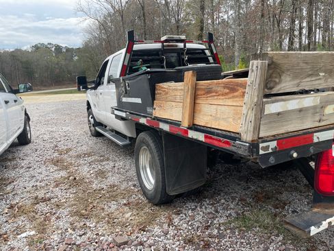 Used 2012 Ford F350 Lariat w/ Lariat Ultimate Pkg image 2