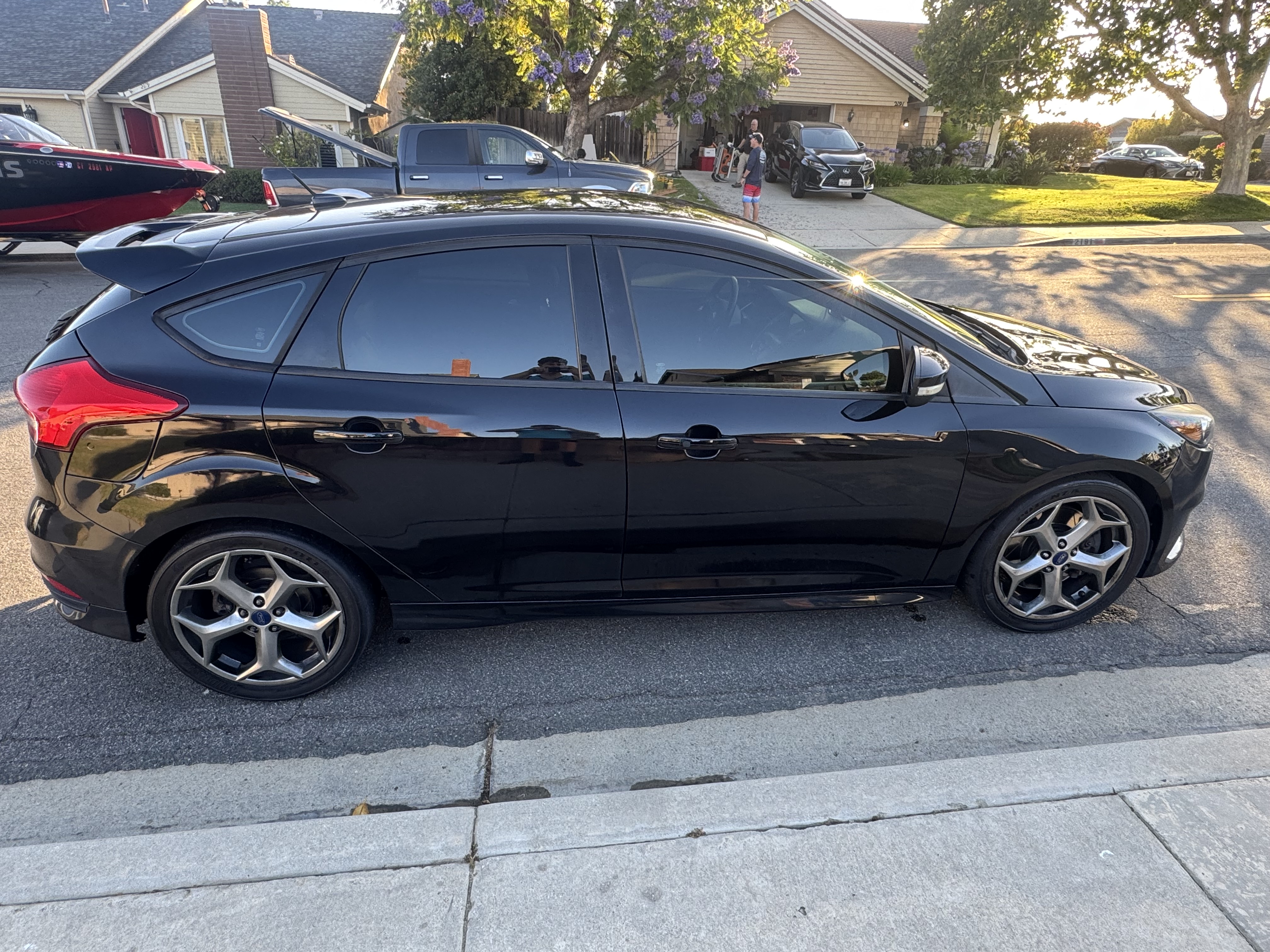 Used 2016 Ford Focus ST w/ Equipment Group 402A FWD image 6