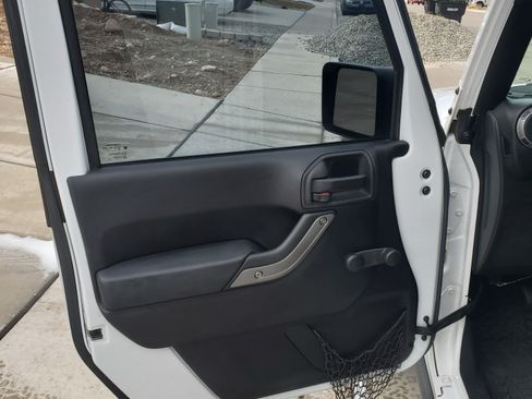 Used 2015 Jeep Wrangler Unlimited Sport image 22