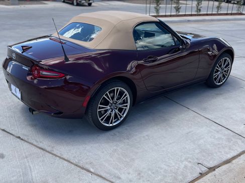 Used 2025 MAZDA MX-5 Miata w/ Weather Package RWD image 17