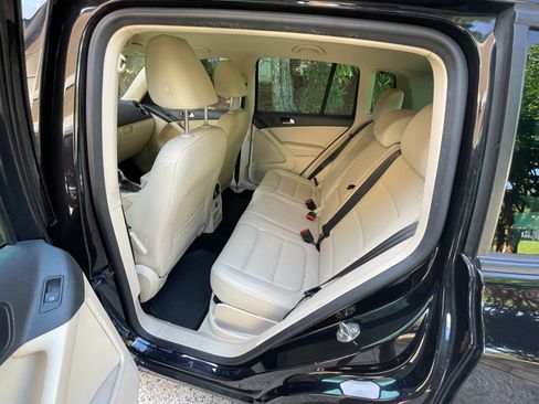 Used 2014 Volkswagen Tiguan SE FWD image 15