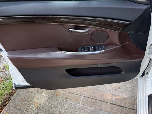 Used 2015 BMW 535i Gran Turismo RWD image 8
