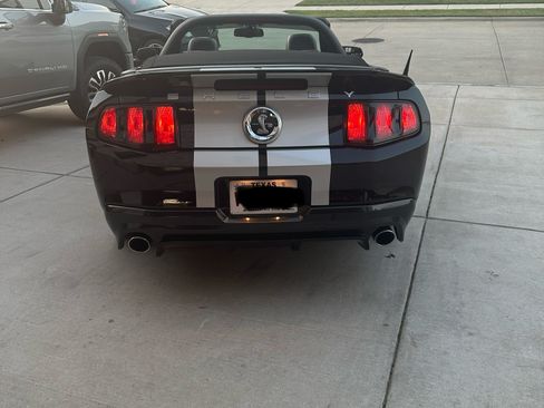 Used 2010 Ford Mustang Shelby GT500 image 16