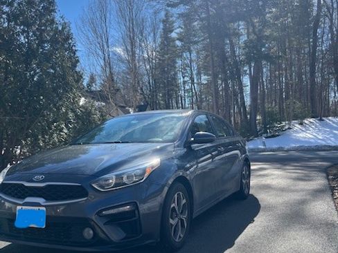 Used 2019 Kia Forte LXS image 2