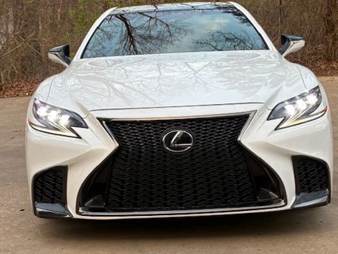 Used 2019 Lexus LS 500 F Sport w/ Accessory Package (Z1) image 1