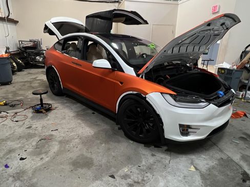 Used 2020 Tesla Model X Long Range image 6