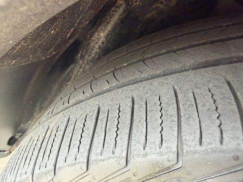 Used 2023 Tesla Model X Plaid image 10