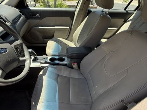 Used 2011 Ford Fusion SEL FWD image 13