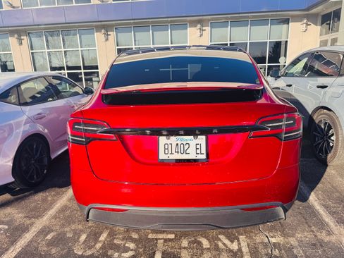 Used 2023 Tesla Model X image 15